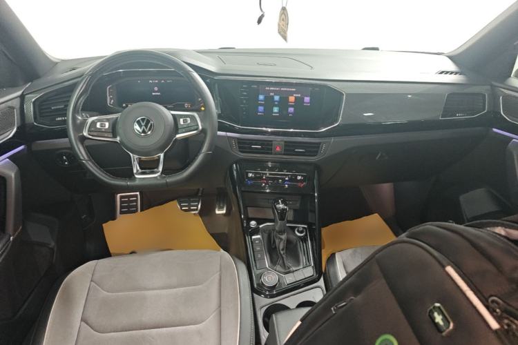 Used Volkswagen Tayron 2020 380TSI All-Wheel Drive R-Line Connected Version Center Console