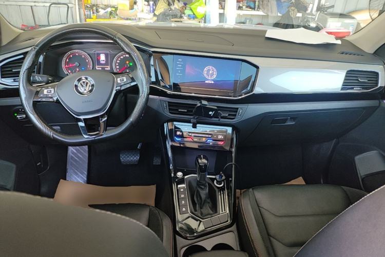 Used Volkswagen Tayron 2020 330TSI Two-Wheel Drive Luxury Smart Connectivity Version Center Console