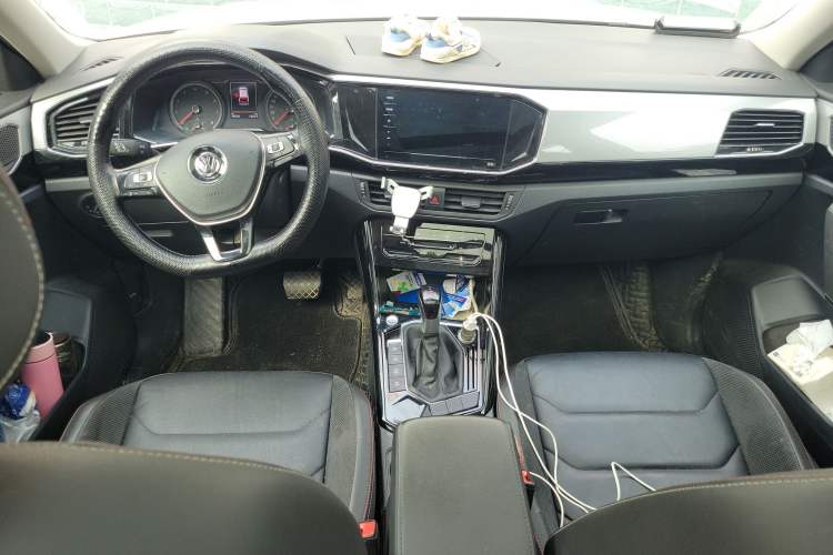 Used Volkswagen Tayron 2020 330TSI Two-Wheel Drive Luxury Smart Connectivity Version Center Console