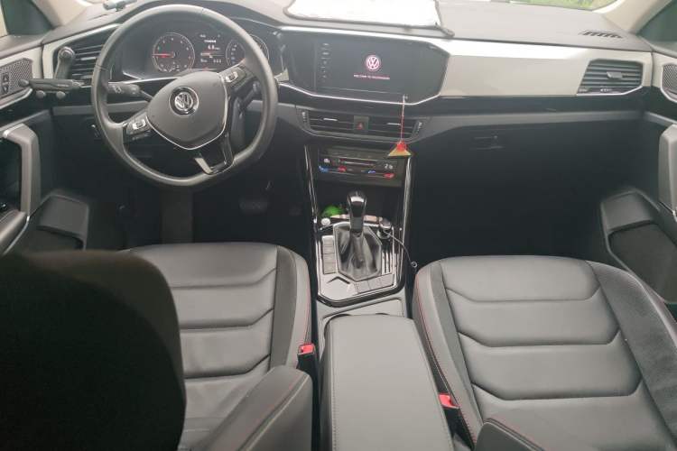 Used Volkswagen Tayron 2020 280TSI Two-Wheel Drive Luxury Connect Edition Center Console