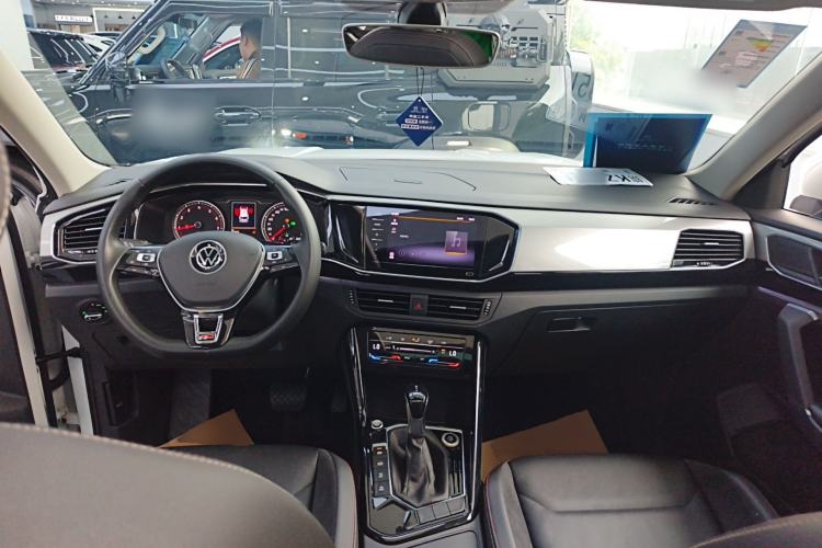 Used Volkswagen Tayron 2020 330TSI Two-Wheel Drive Luxury Smart Connectivity Version Center Console