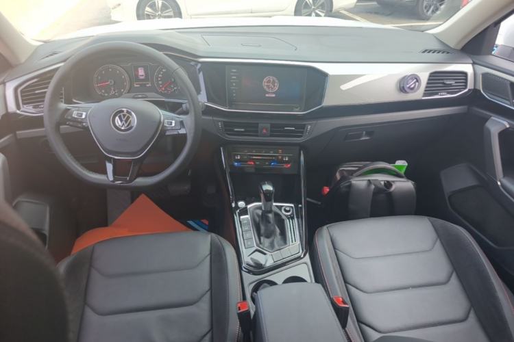 Used Volkswagen Tayron 2020 330TSI Two-Wheel Drive Luxury Smart Connectivity Version Center Console