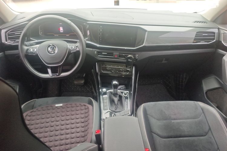 Used Volkswagen Tayron 2020 330TSI Two-Wheel Drive Luxury Connected Pro Edition Center Console