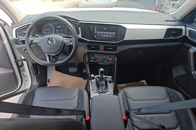 Used Volkswagen Tayron 2020 330TSI Two-Wheel Drive Luxury Smart Connectivity Version Center Console