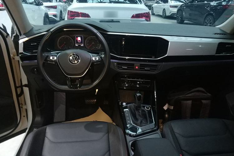 Used Volkswagen Tayron 2020 330TSI Two-Wheel Drive Luxury Smart Connectivity Version Center Console