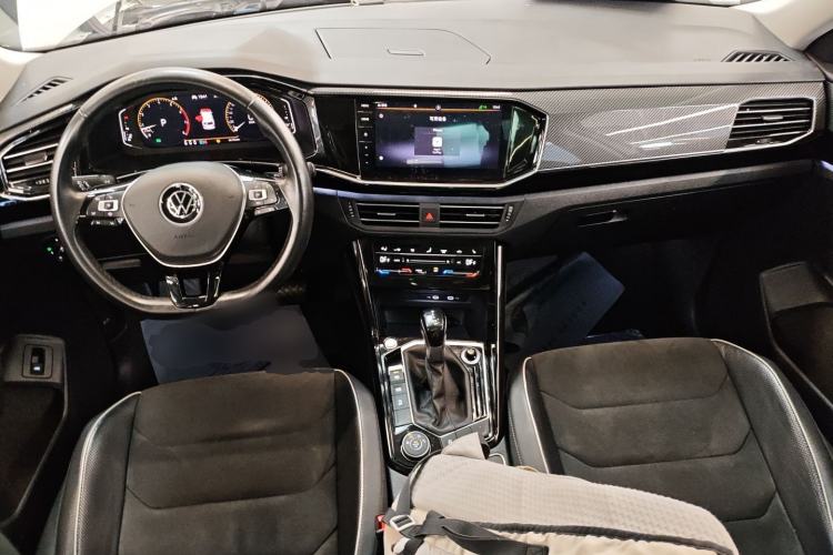 Used Volkswagen Tayron 2020 380TSI Four-Wheel Drive Luxury Connect Pro Edition Center Console