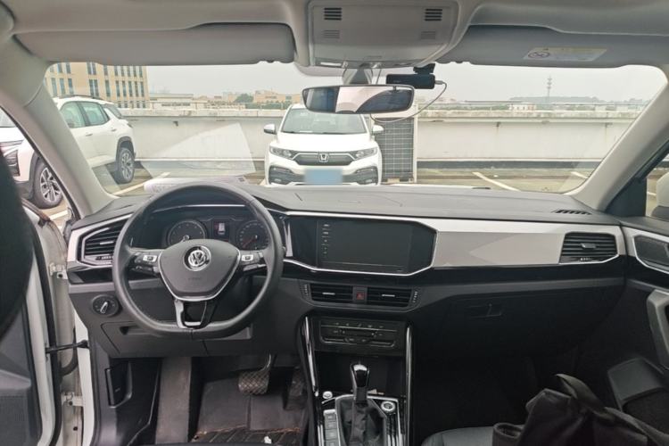 Used Volkswagen Tayron 2020 330TSI Two-Wheel Drive Luxury Smart Connectivity Version Center Console