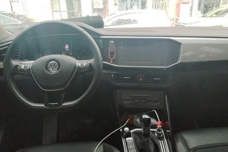 Used Volkswagen Tayron 2020 330TSI Two-Wheel Drive Luxury Smart Connectivity Version Center Console