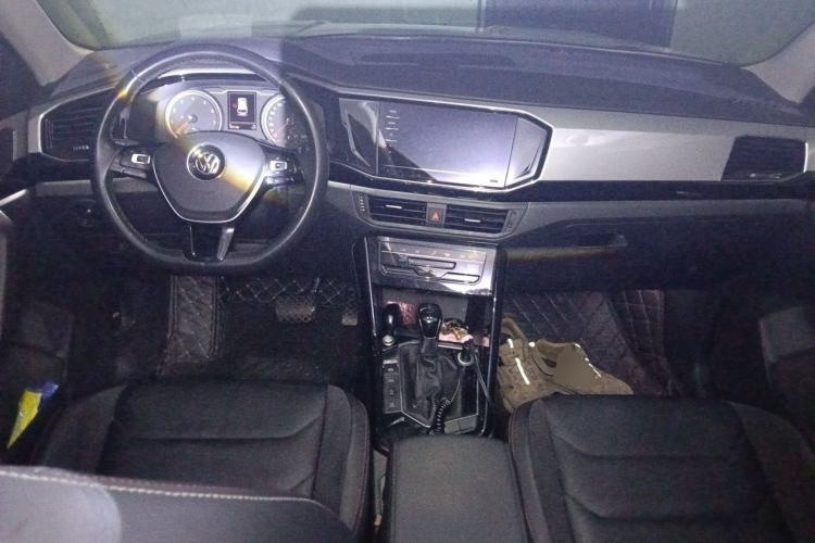 Used Volkswagen Tayron 2020 330TSI Two-Wheel Drive Luxury Smart Connectivity Version Center Console