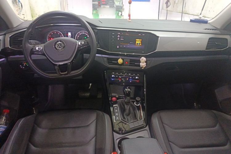 Used Volkswagen Tayron 2020 330TSI Two-Wheel Drive Luxury Smart Connectivity Version Center Console