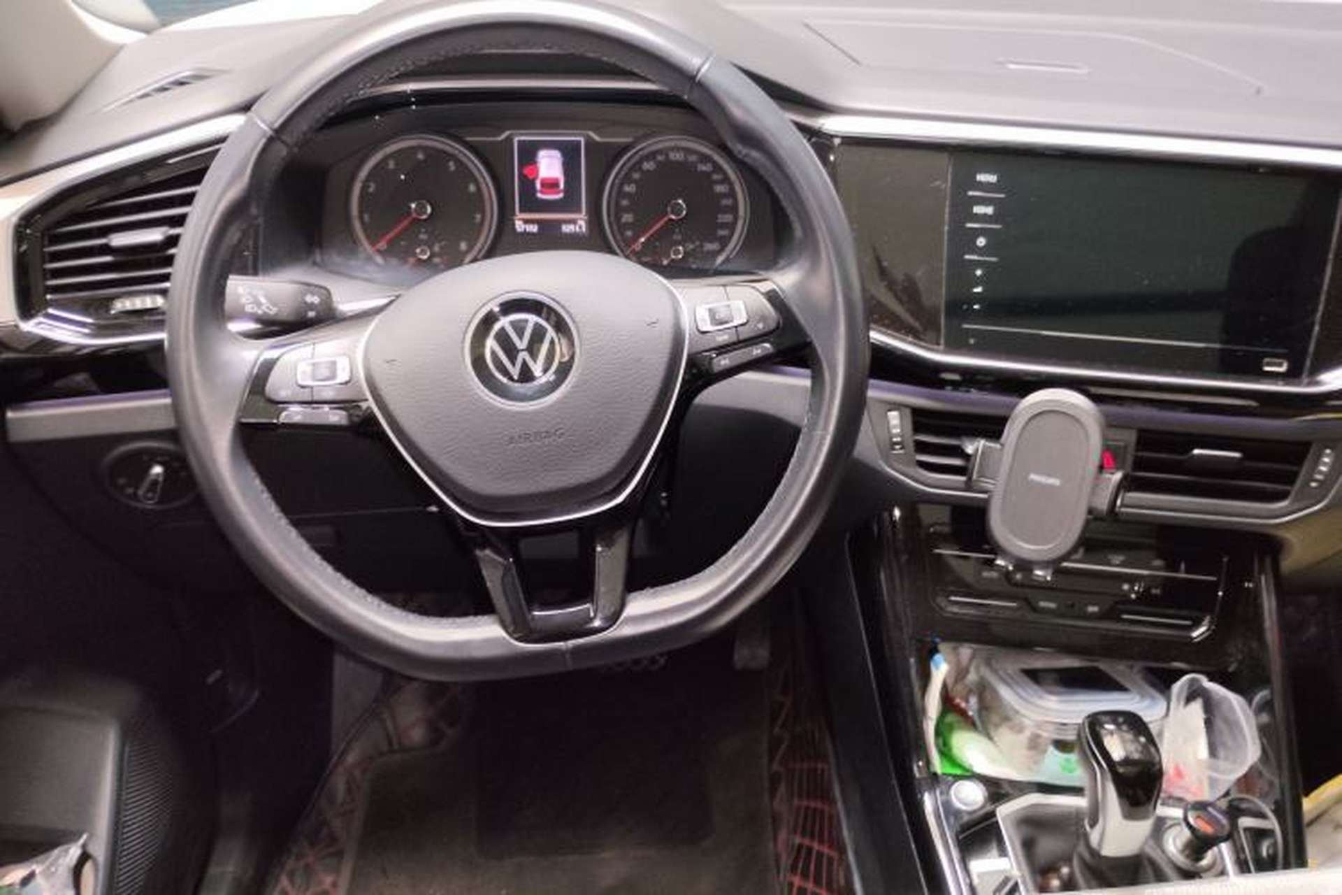 Used Volkswagen Tayron 2020 330TSI Two-Wheel Drive Luxury Smart Connectivity Version Center Console