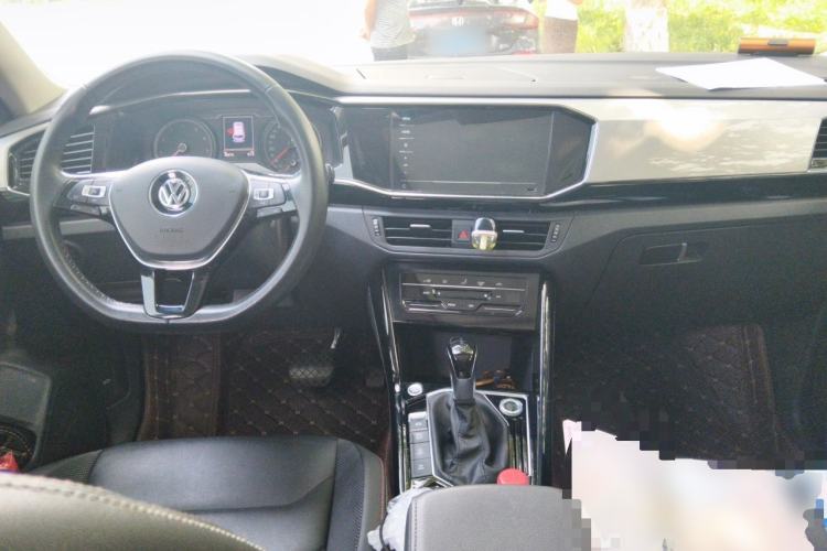 Used Volkswagen Tayron 2020 330TSI Two-Wheel Drive Luxury Smart Connectivity Version Center Console