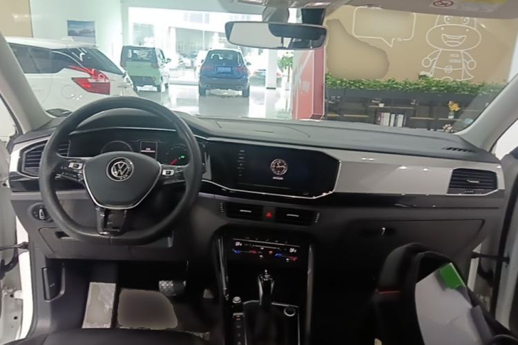 Used Volkswagen Tayron 2020 330TSI Two-Wheel Drive Luxury Smart Connectivity Version Center Console