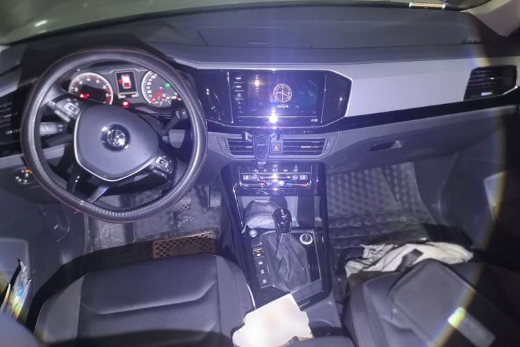 Used Volkswagen Tayron 2020 330TSI Two-Wheel Drive Luxury Smart Connectivity Version Center Console