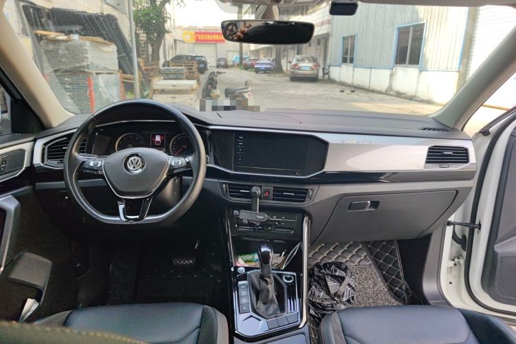 Used Volkswagen Tayron 2020 330TSI Two-Wheel Drive Luxury Smart Connectivity Version Center Console