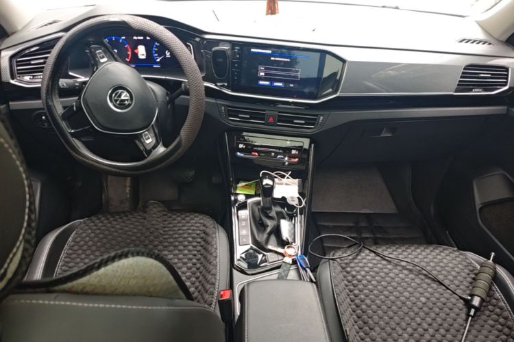 Used Volkswagen Tayron 2020 330TSI Two-Wheel Drive Luxury Connected Pro Edition Center Console