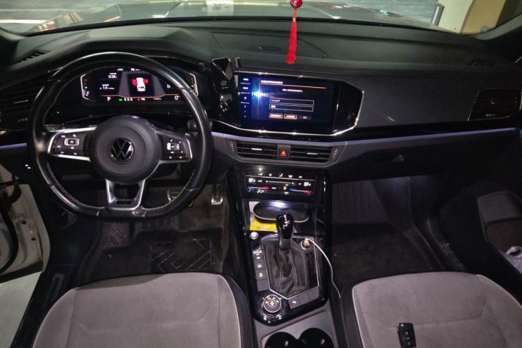 Used Volkswagen Tayron 2020 380TSI All-Wheel Drive R-Line Connected Version Center Console