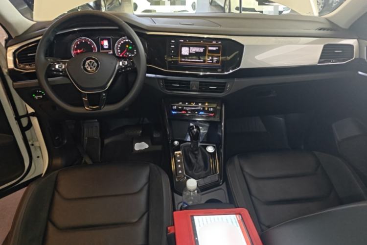 Used Volkswagen Tayron 2020 330TSI Two-Wheel Drive Luxury Smart Connectivity Version Center Console