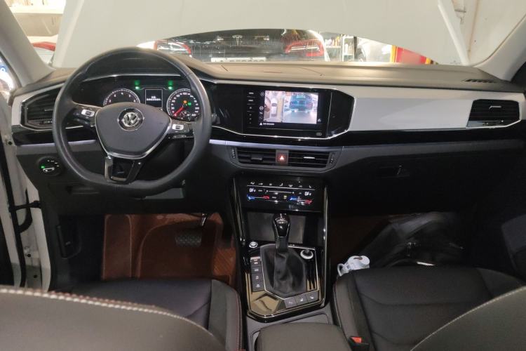 Used Volkswagen Tayron 2020 330TSI Two-Wheel Drive Luxury Smart Connectivity Version Center Console