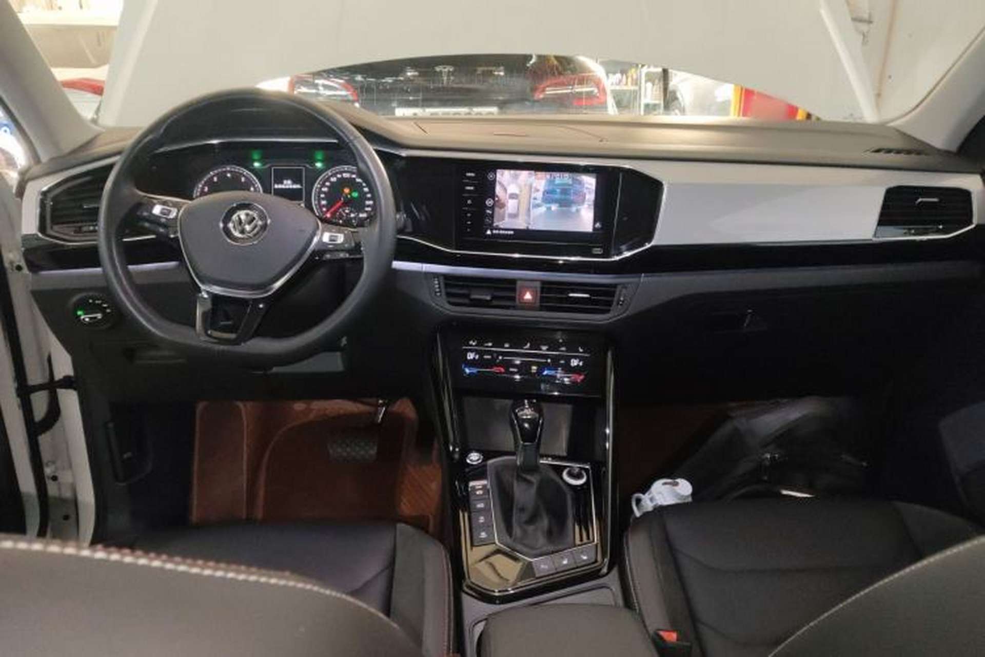 Used Volkswagen Tayron 2020 330TSI Two-Wheel Drive Luxury Smart Connectivity Version Center Console