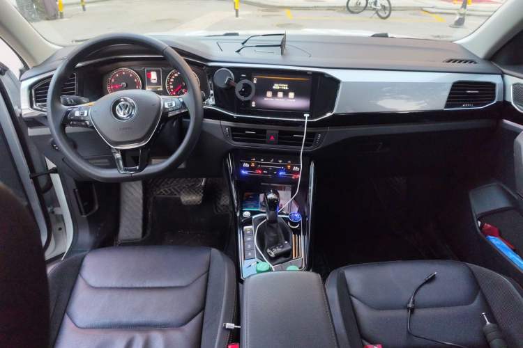 Used Volkswagen Tayron 2020 330TSI Two-Wheel Drive Luxury Smart Connectivity Version Center Console