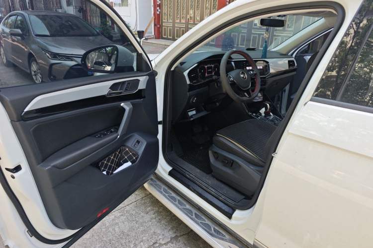 Used Volkswagen Tayron 2020 330TSI Two-Wheel Drive Luxury Smart Connectivity Version Driver Seat