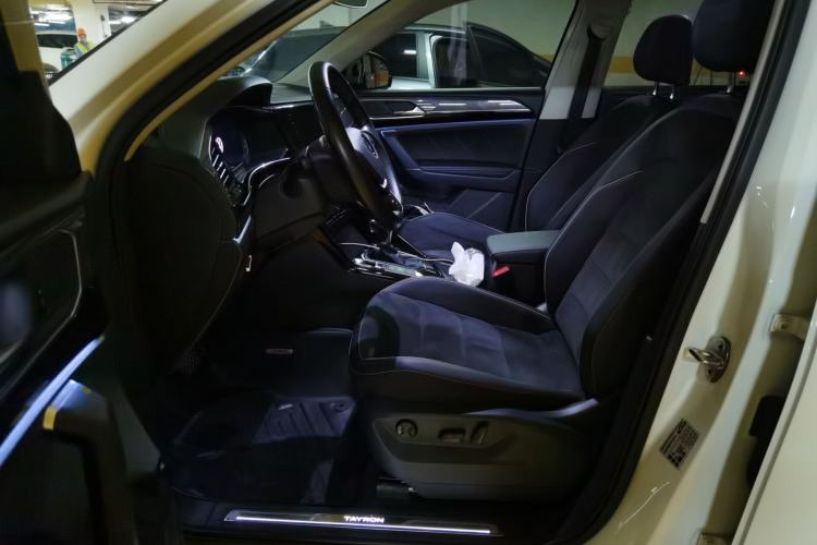 Used Volkswagen Tayron 2020 330TSI Two-Wheel Drive Luxury Connected Pro Edition Driver Seat