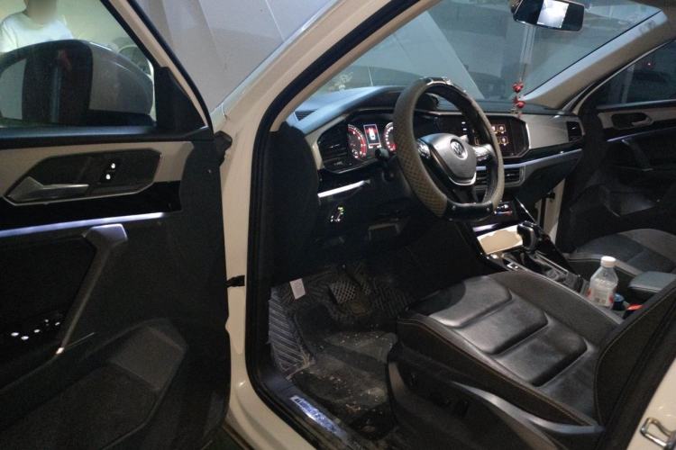 Used Volkswagen Tayron 2020 280TSI Two-Wheel Drive Luxury Connect Edition Driver Seat