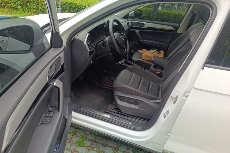 Used Volkswagen Tayron 2020 280TSI Two-Wheel Drive Luxury Connect Edition Driver Seat