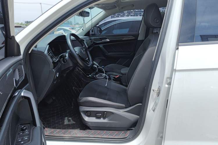 Used Volkswagen Tayron 2020 380TSI All-Wheel Drive R-Line Connected Version Driver Seat