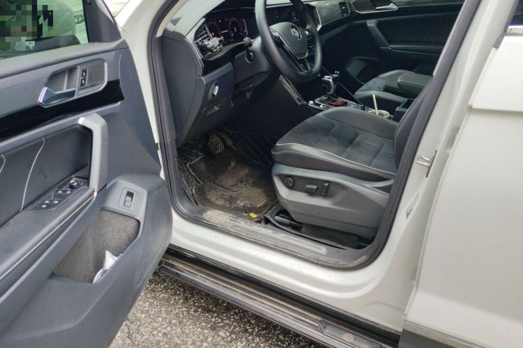 Used Volkswagen Tayron 2020 330TSI Two-Wheel Drive Luxury Connected Pro Edition Driver Seat