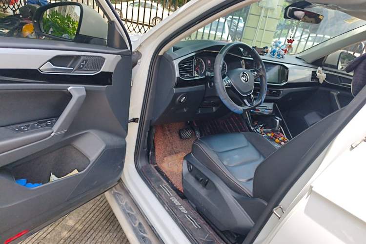 Used Volkswagen Tayron 2020 280TSI Two-Wheel Drive Luxury Connect Edition Driver Seat