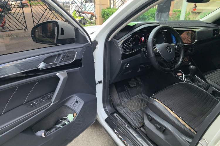 Used Volkswagen Tayron 2020 330TSI Two-Wheel Drive Luxury Connected Pro Edition Driver Seat