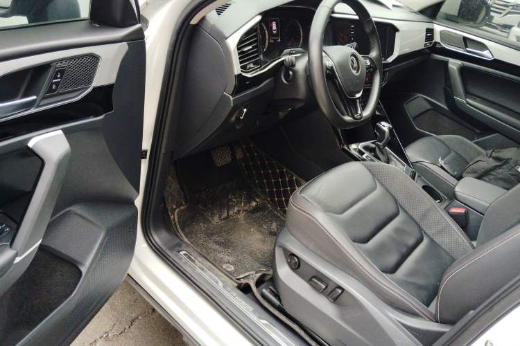Used Volkswagen Tayron 2020 280TSI Two-Wheel Drive Luxury Connect Edition Driver Seat