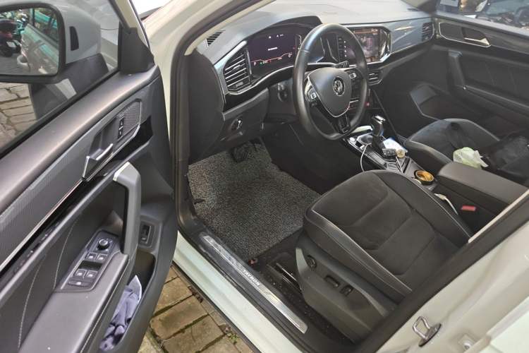 Used Volkswagen Tayron 2020 330TSI Two-Wheel Drive Luxury Connected Pro Edition Driver Seat