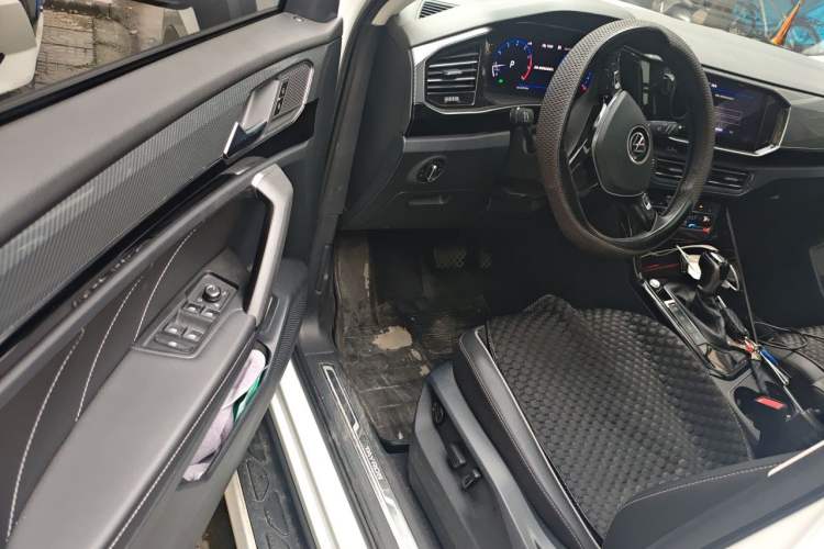 Used Volkswagen Tayron 2020 330TSI Two-Wheel Drive Luxury Connected Pro Edition Driver Seat