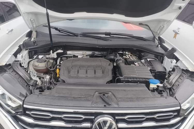 Used Volkswagen Tayron 2020 330TSI Two-Wheel Drive Luxury Connected Pro Edition Engine Bay