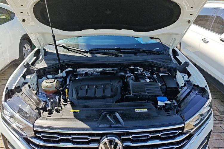 Used Volkswagen Tayron 2020 330TSI Two-Wheel Drive Luxury Smart Connectivity Version Engine Bay