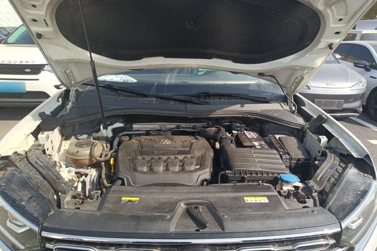 Used Volkswagen Tayron 2020 330TSI Two-Wheel Drive Luxury Smart Connectivity Version Engine Bay