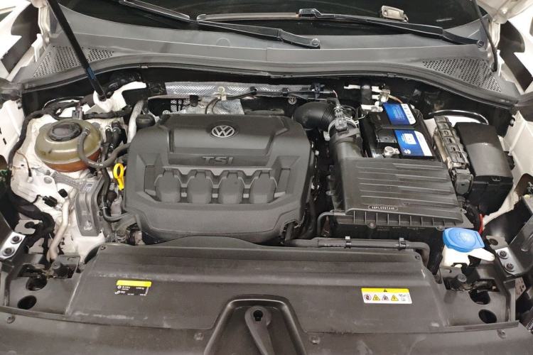 Used Volkswagen Tayron 2020 330TSI Two-Wheel Drive Luxury Smart Connectivity Version Engine Bay