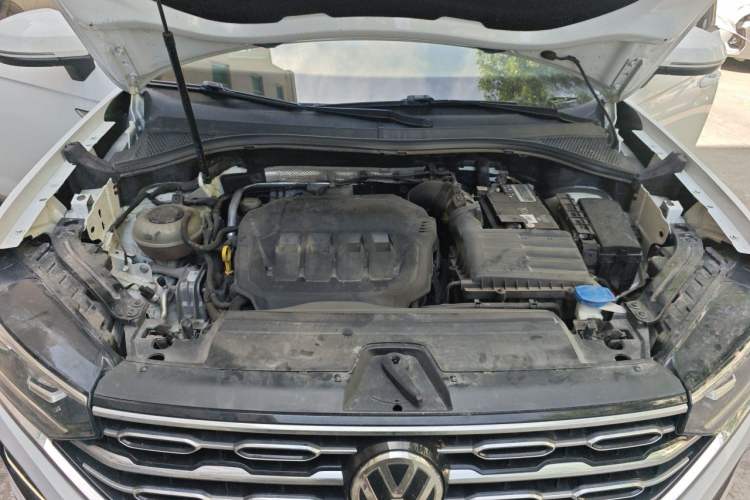 Used Volkswagen Tayron 2020 330TSI Two-Wheel Drive Luxury Smart Connectivity Version Engine Bay