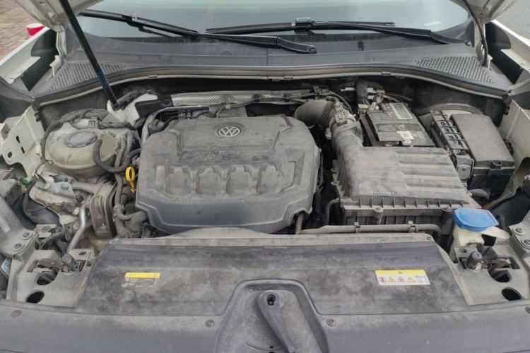 Used Volkswagen Tayron 2020 330TSI Two-Wheel Drive Luxury Smart Connectivity Version Engine Bay