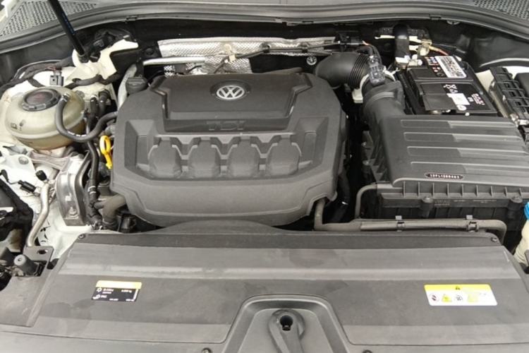 Used Volkswagen Tayron 2020 330TSI Two-Wheel Drive Luxury Smart Connectivity Version Engine Bay