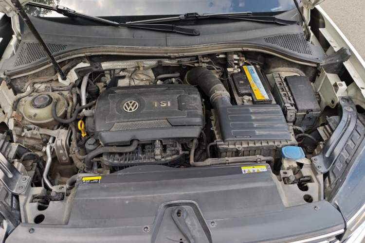 Used Volkswagen Tayron 2020 380TSI Four-Wheel Drive Luxury Connect Pro Edition Engine Bay