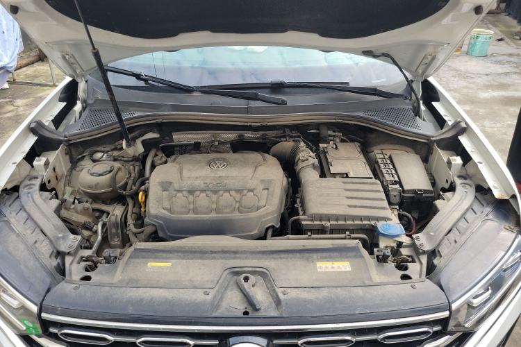 Used Volkswagen Tayron 2020 330TSI Two-Wheel Drive Luxury Smart Connectivity Version Engine Bay
