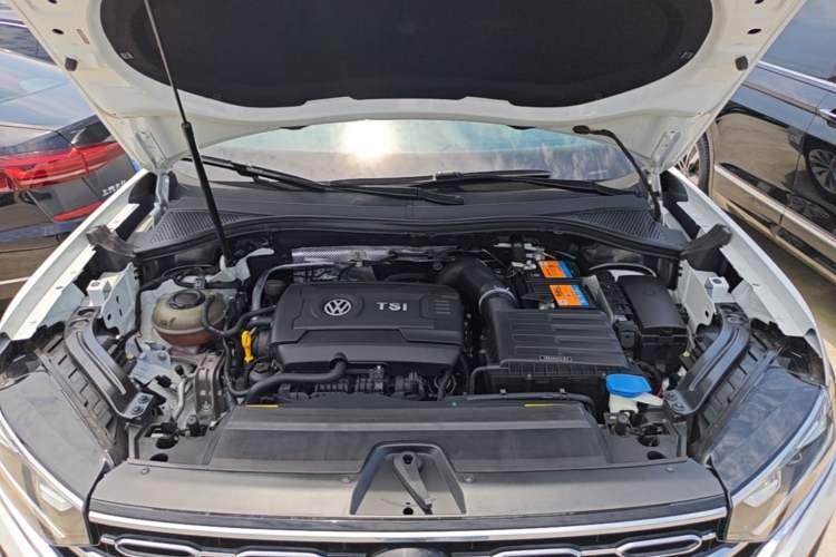 Used Volkswagen Tayron 2020 380TSI Four-Wheel Drive Luxury Connect Pro Edition Engine Bay