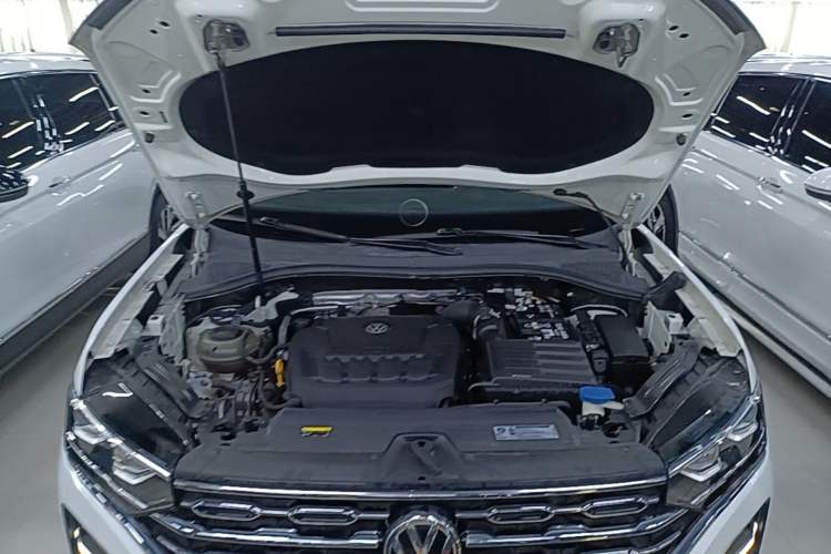 Used Volkswagen Tayron 2020 330TSI Two-Wheel Drive Luxury Smart Connectivity Version Engine Bay