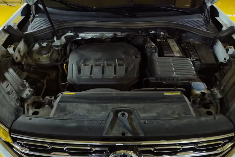 Used Volkswagen Tayron 2020 330TSI Two-Wheel Drive Luxury Connected Pro Edition Engine Bay