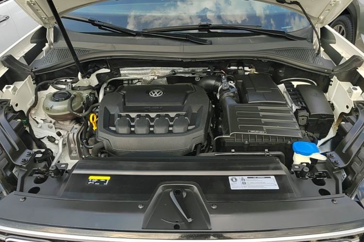 Used Volkswagen Tayron 2020 330TSI Two-Wheel Drive Luxury Smart Connectivity Version Engine Bay