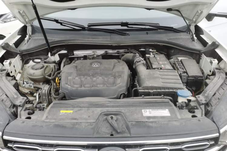 Used Volkswagen Tayron 2020 330TSI Two-Wheel Drive Luxury Smart Connectivity Version Engine Bay